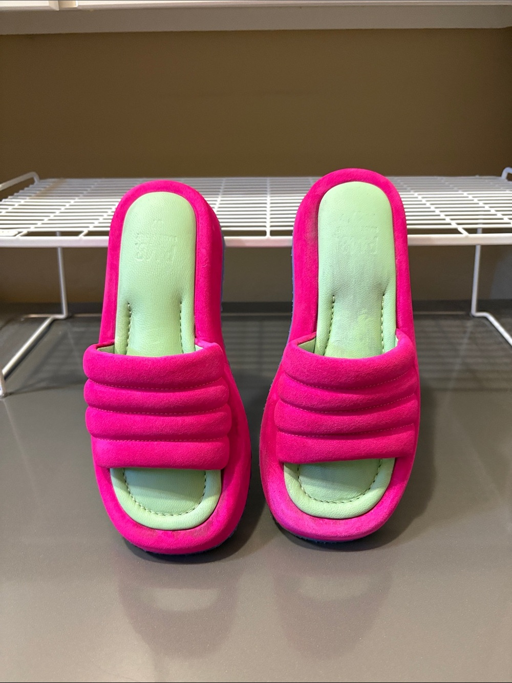 P448 Women’s Hot Pink Slide Mules with Mint Insole